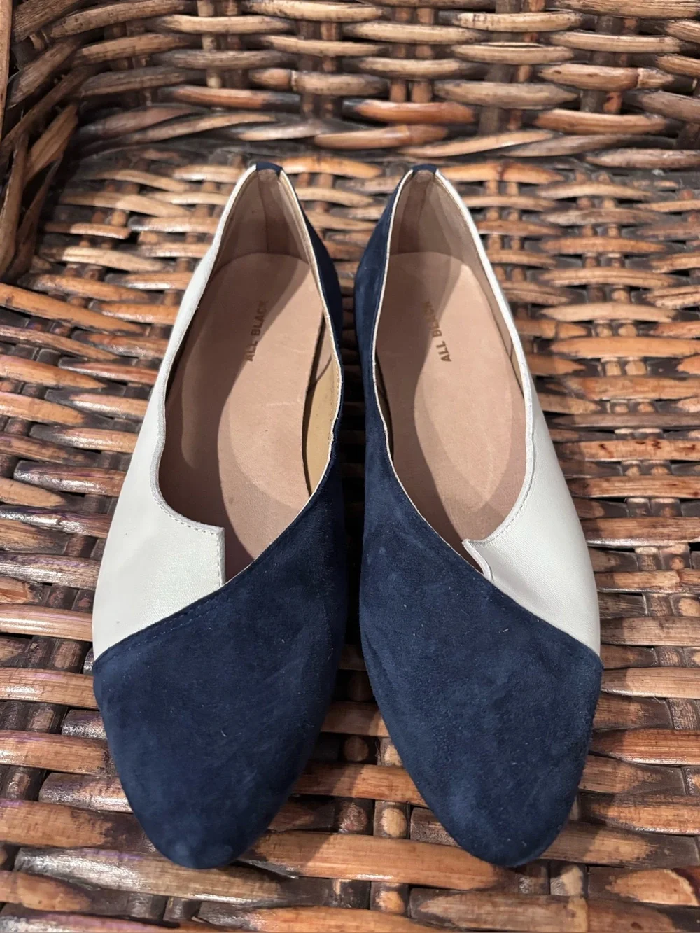 Anthropology All Black -Two-Tone Women’s Flats - Navy and Cream. Size 6.5/37